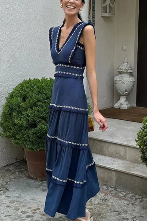 Beautifully Crafted Dress in a Classic Style