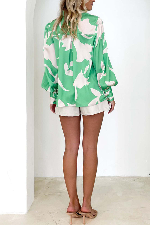Classic Vintage Shirt with a Flattering Fit