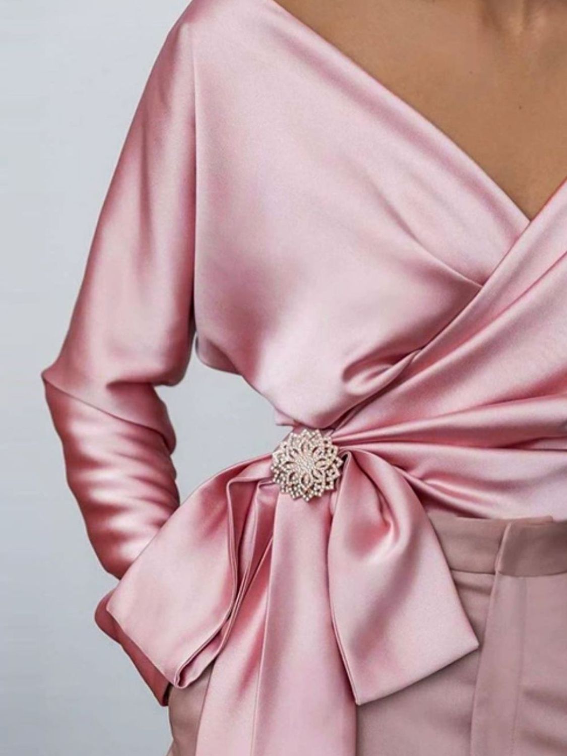 Effortlessly Elegant Blouse with a Timeless Design