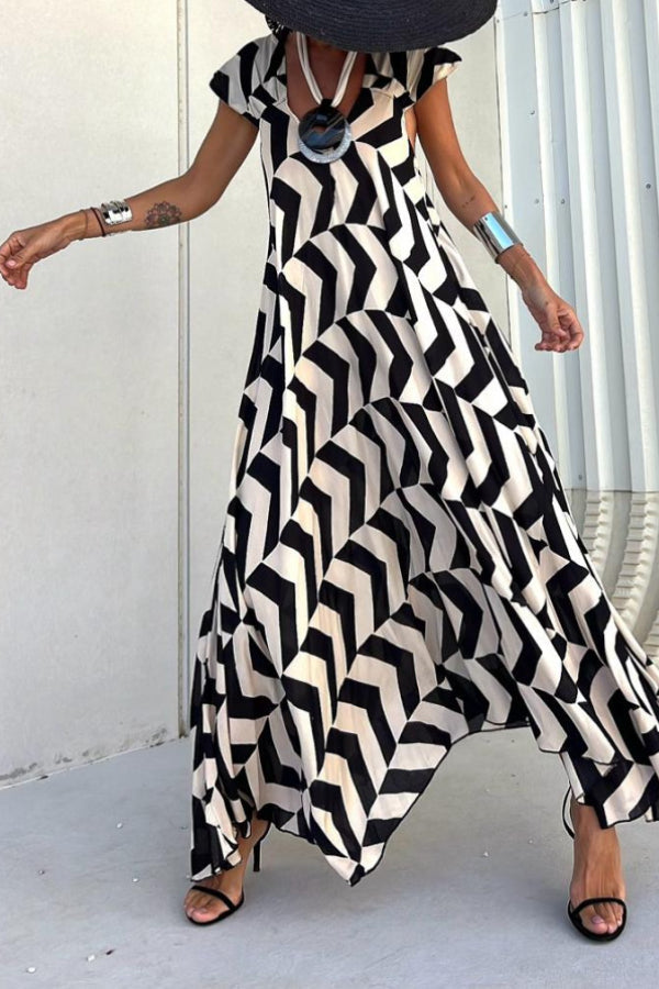 Beautifully Finished Dress in a Timeless Design