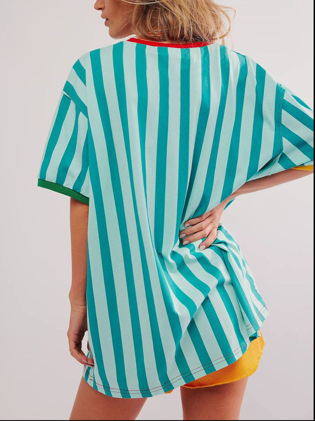 Effortlessly Elegant T-Shirt with a Timeless Design