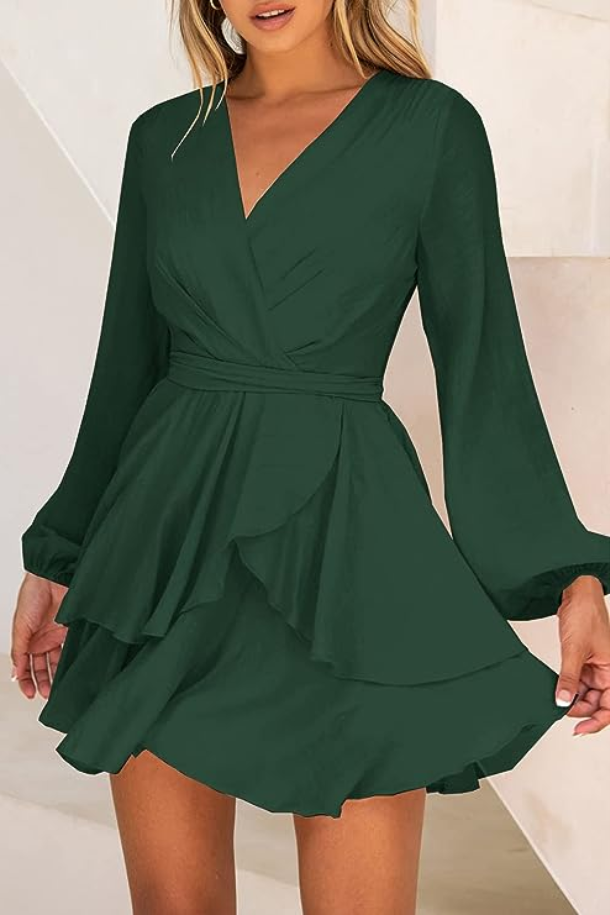 Effortlessly Elegant Dress with a Timeless Design