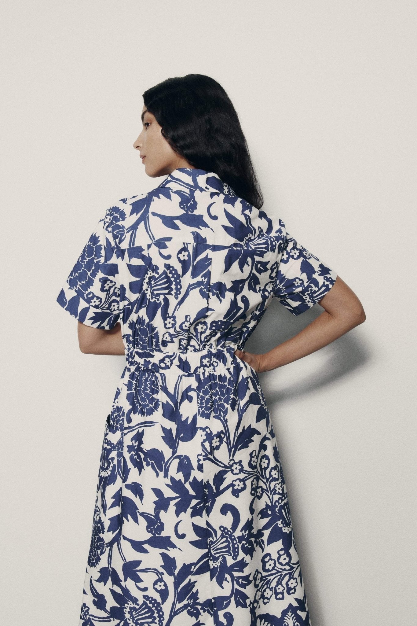 Well Tailored Dress with a Graceful Silhouette