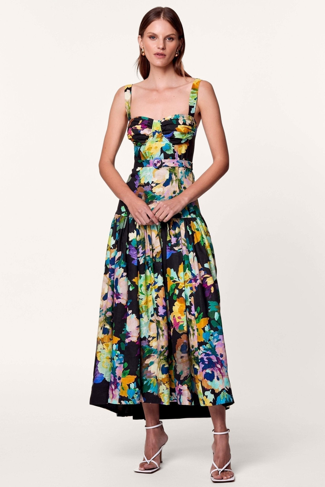 Gracefully Styled Dress for Any Occasion