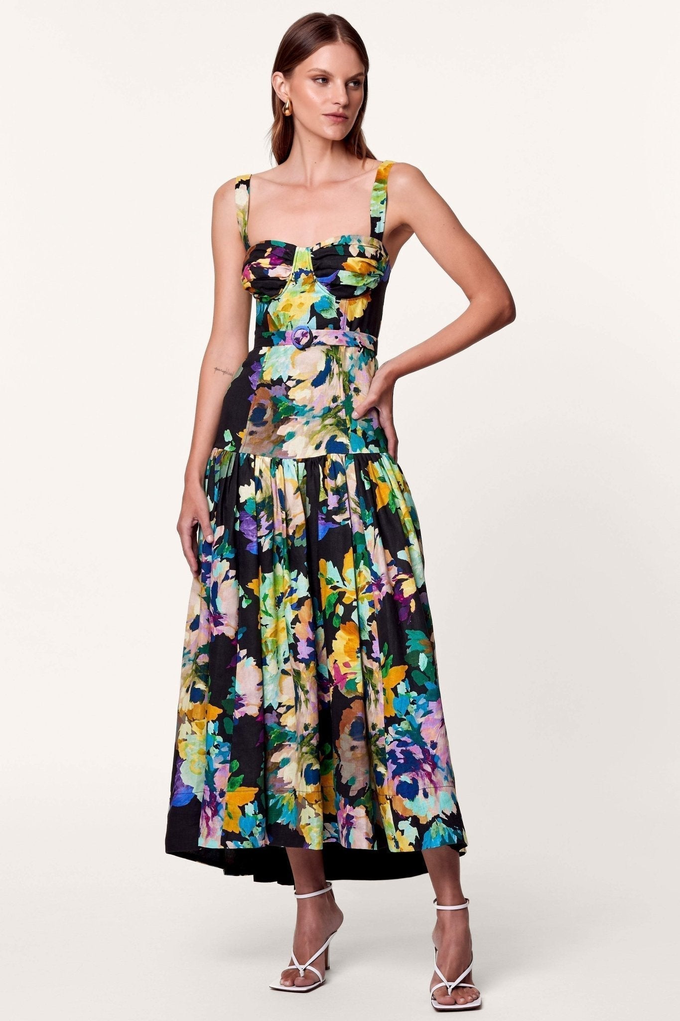 Gracefully Styled Dress for Any Occasion