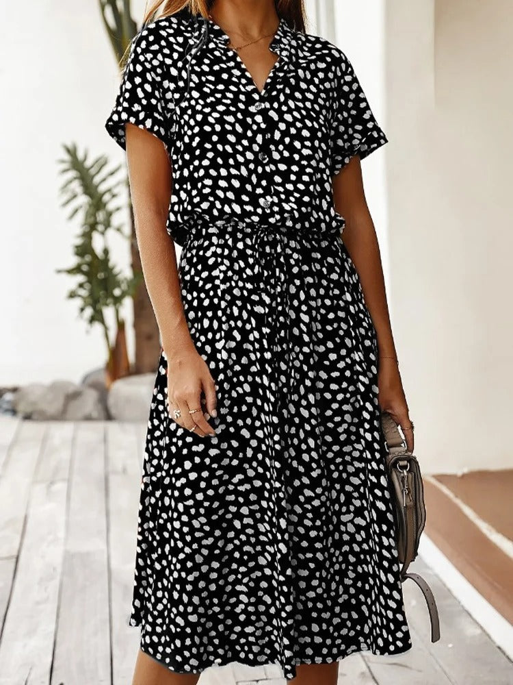 Classic Vintage Dress with a Flattering Fit