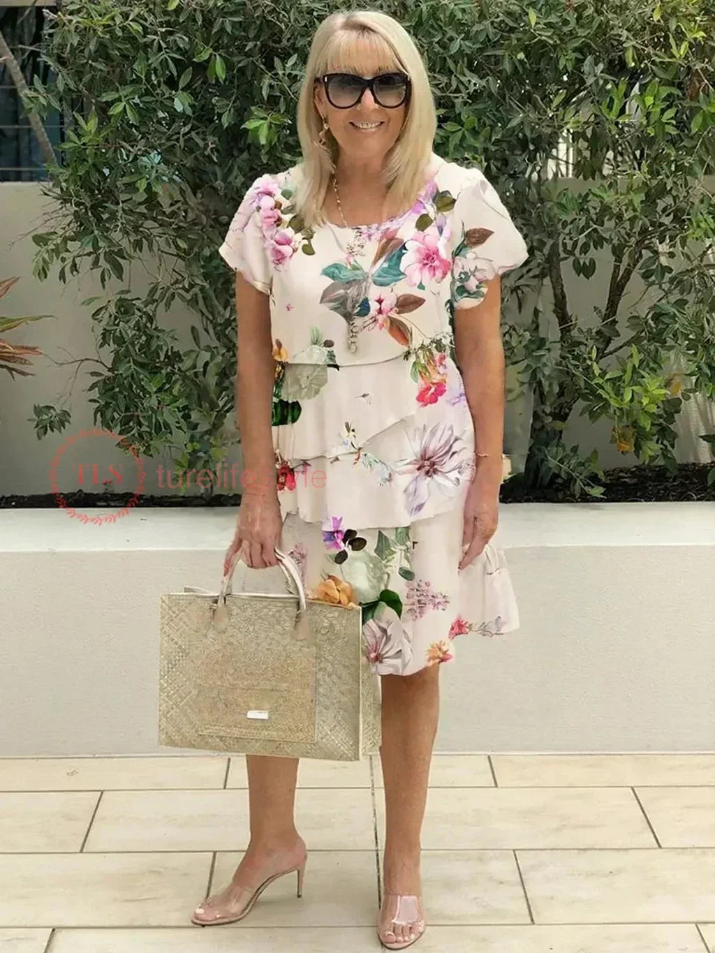 Classic Vintage Dress with a Flattering Fit
