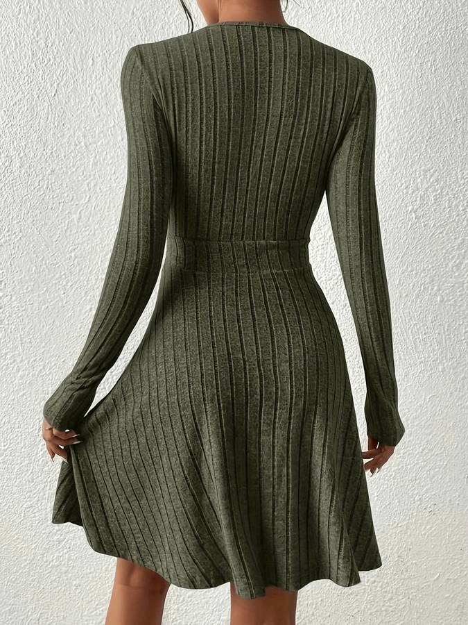 Polished Dress with an Effortless Classic Look