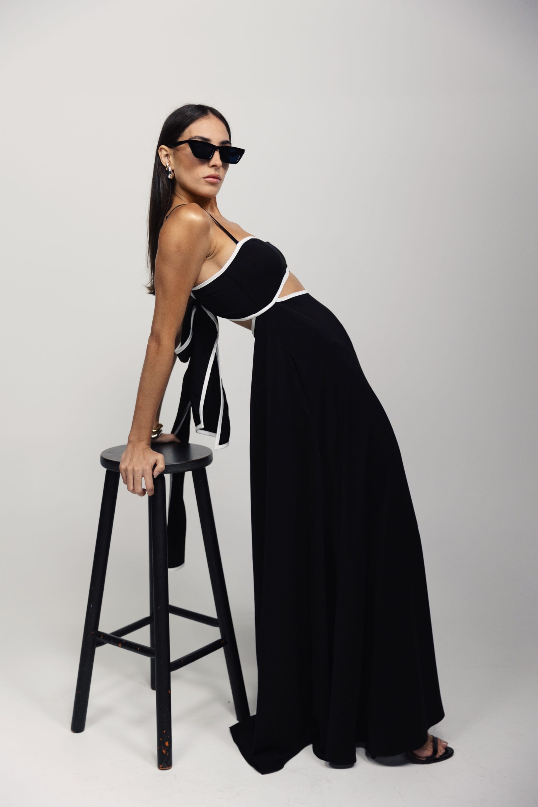 Beautifully Finished Dress in a Timeless Design
