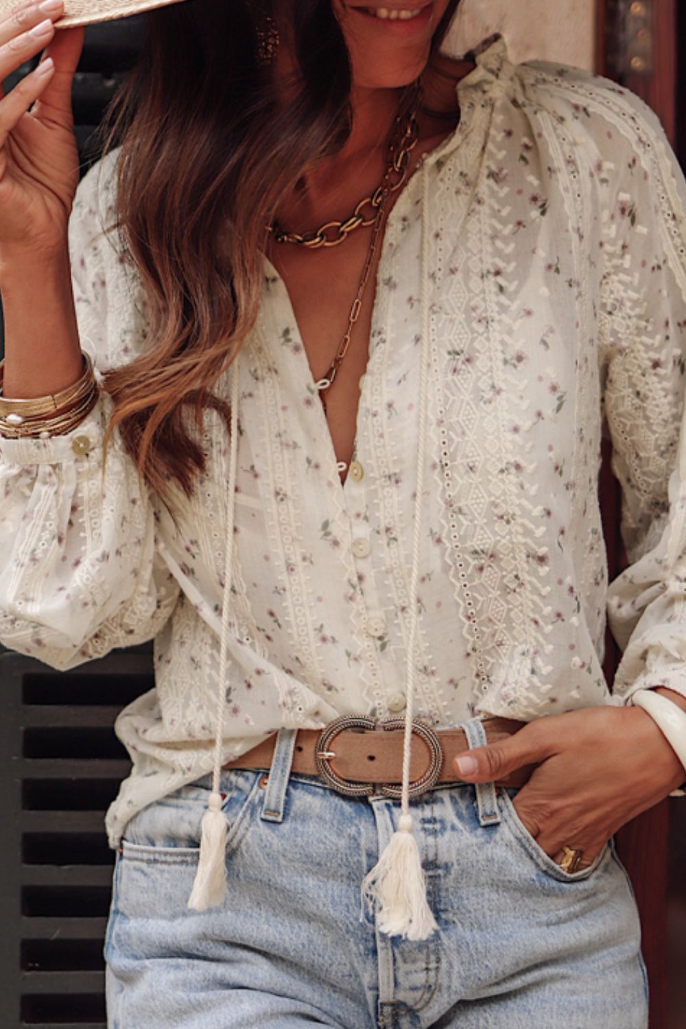 Effortlessly Elegant Blouse with a Timeless Design