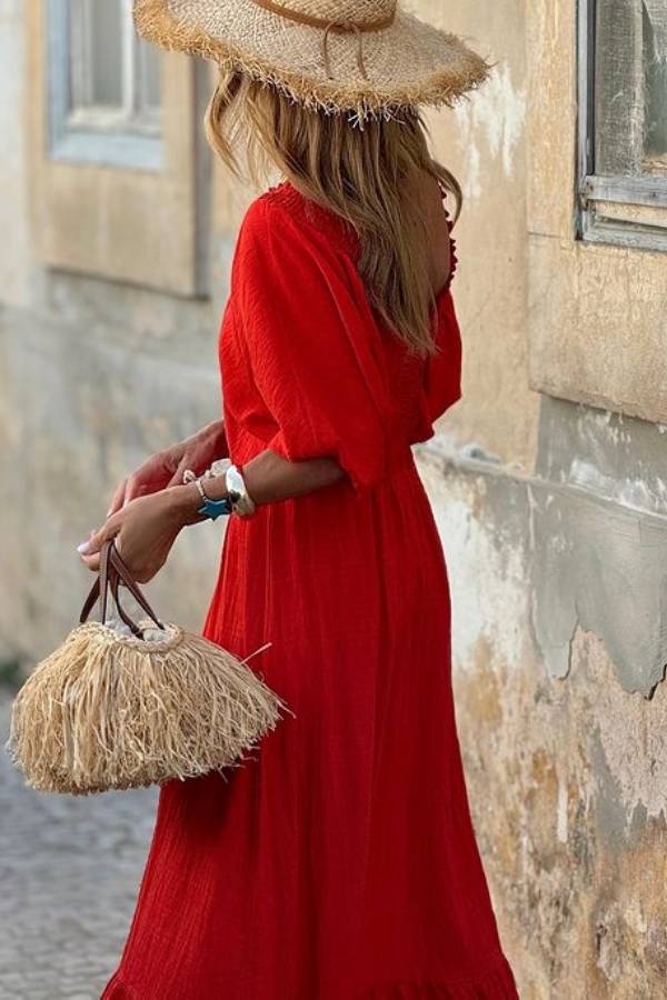 Classic Vintage Dress with a Flattering Fit