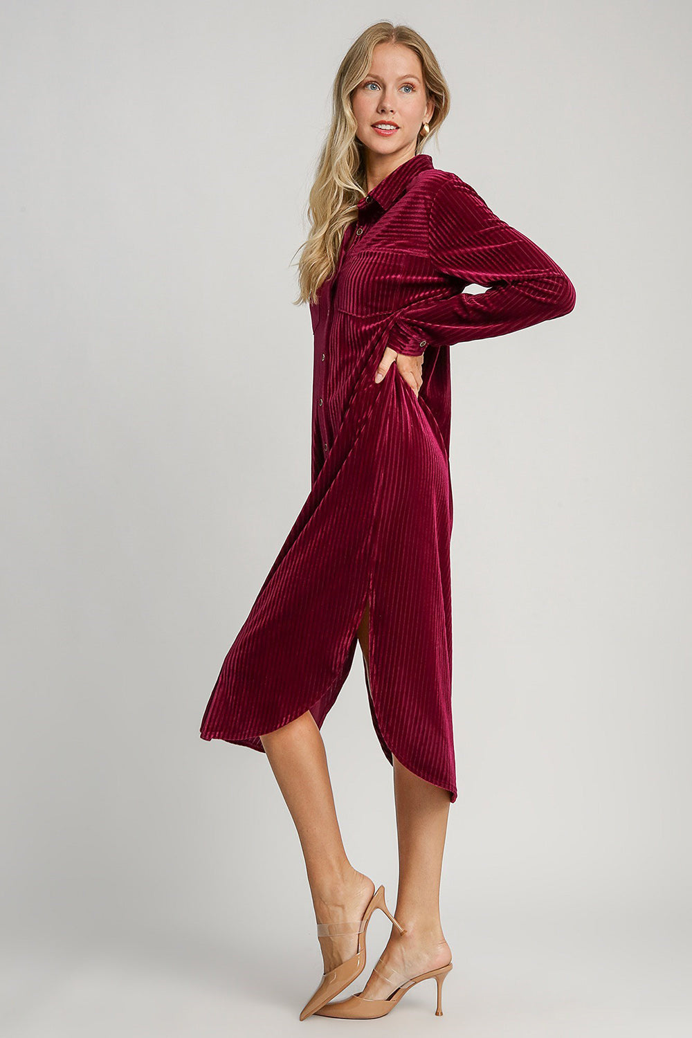 Beautifully Finished Dress in a Timeless Design
