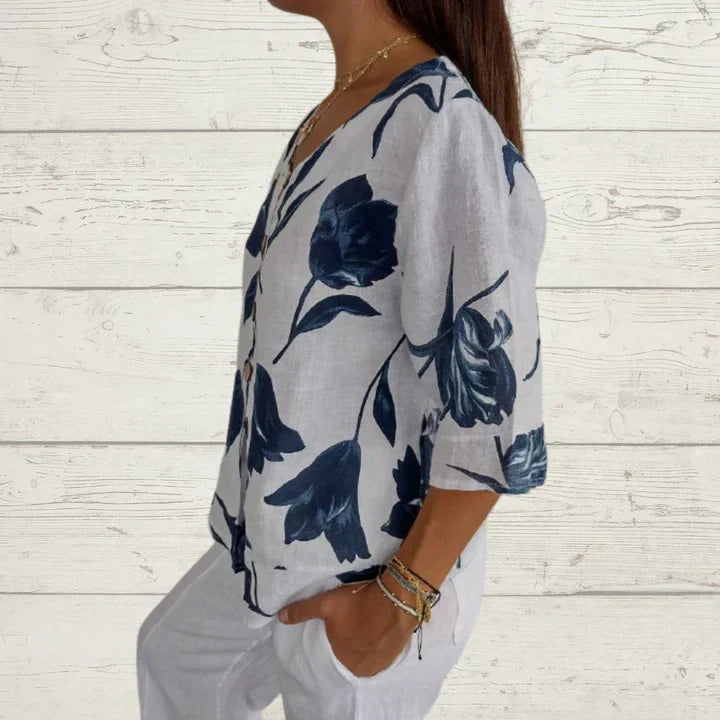 Effortlessly Elegant Blouse with a Timeless Design