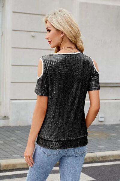 Gracefully Styled Blouse for Any Occasion