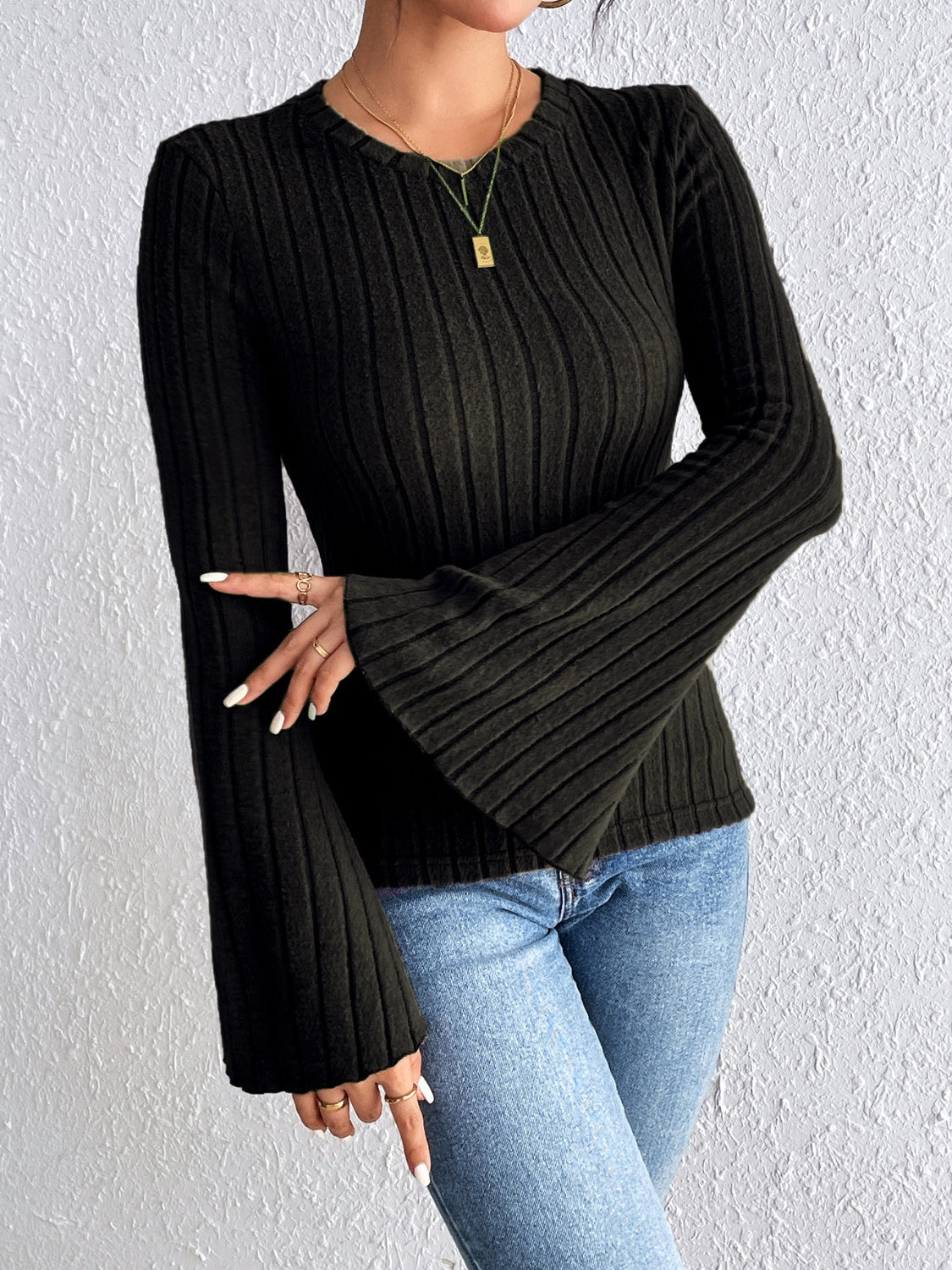 Well Tailored T-Shirt with a Graceful Silhouette