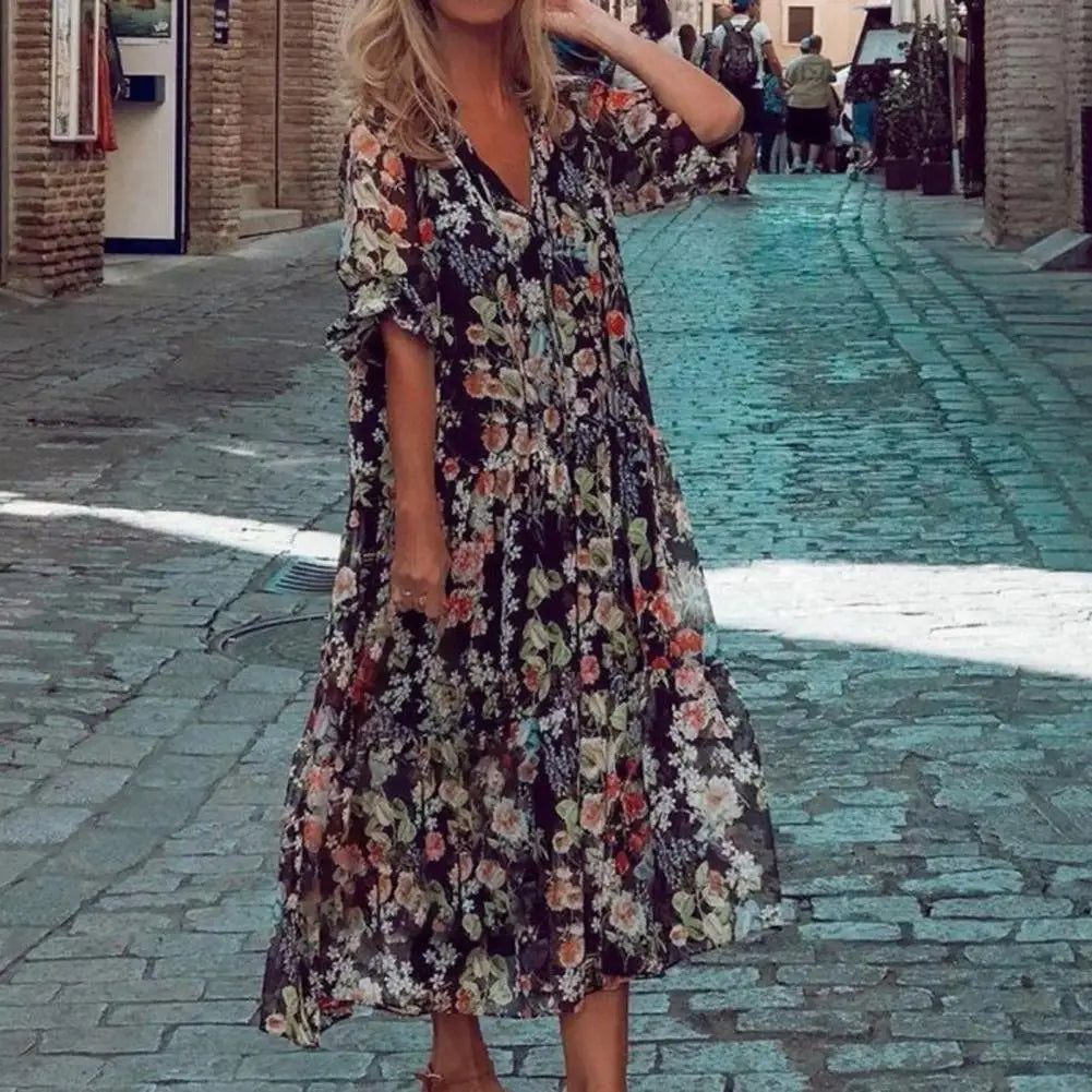 Beautifully Finished Dress in a Timeless Design