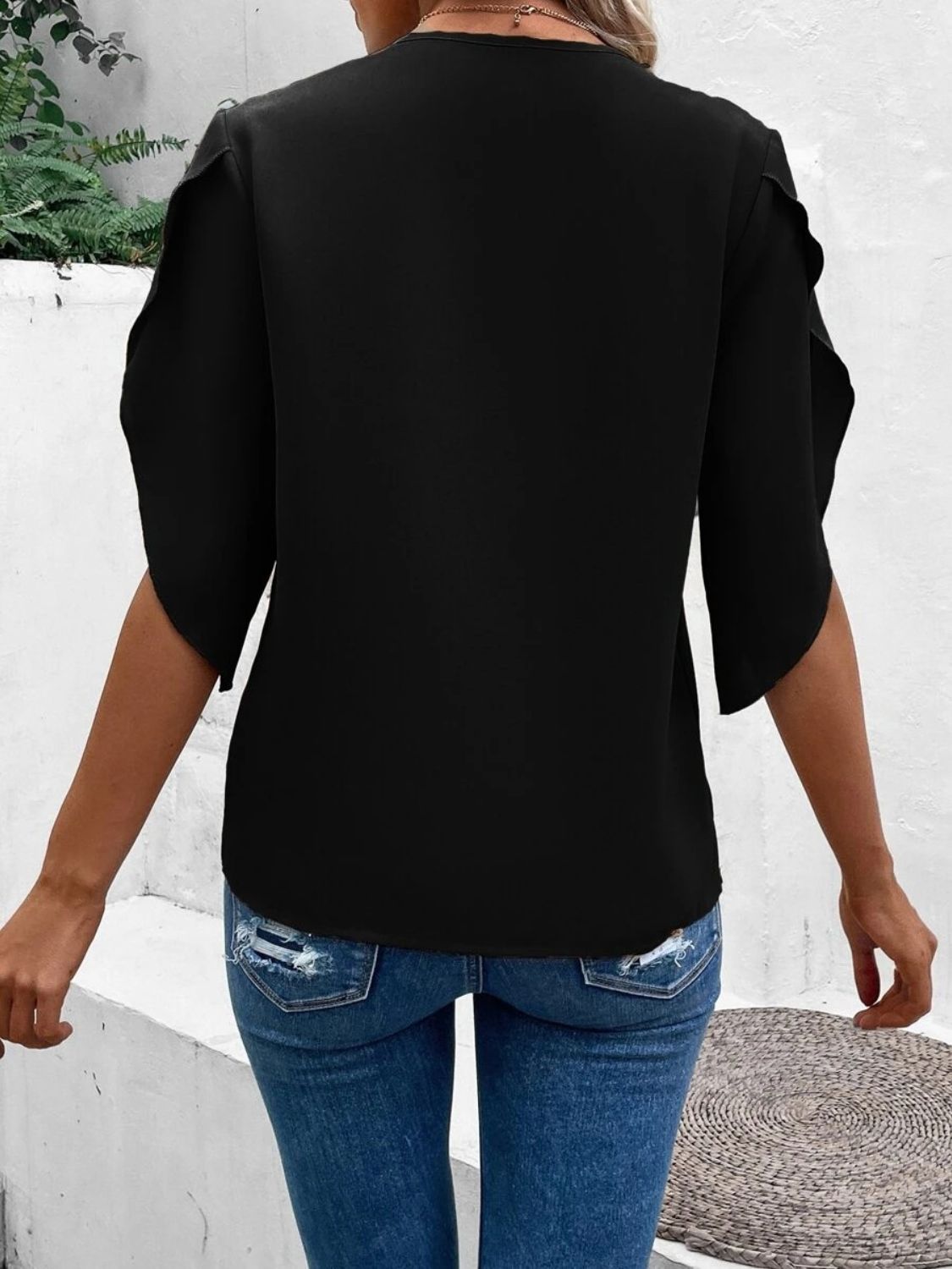 Classic Vintage Blouse with a Flattering Fit