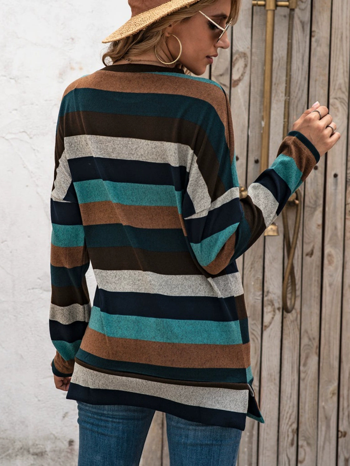 Effortlessly Elegant T-Shirt with a Timeless Design