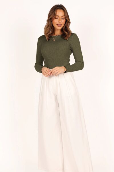 Well Tailored T-Shirt with a Graceful Silhouette