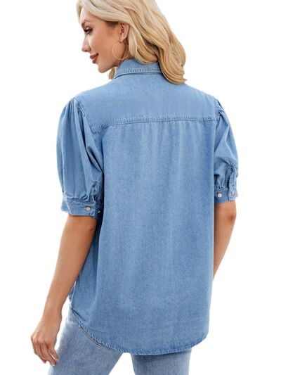 Classic Vintage Shirt with a Flattering Fit
