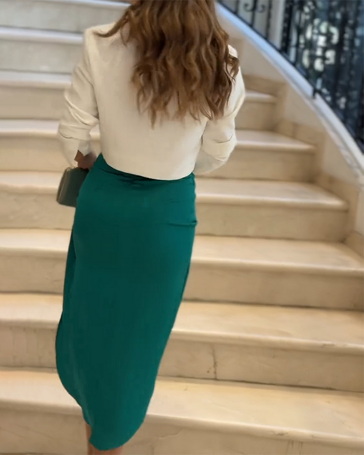 Gracefully Styled Blouse for Any Occasion