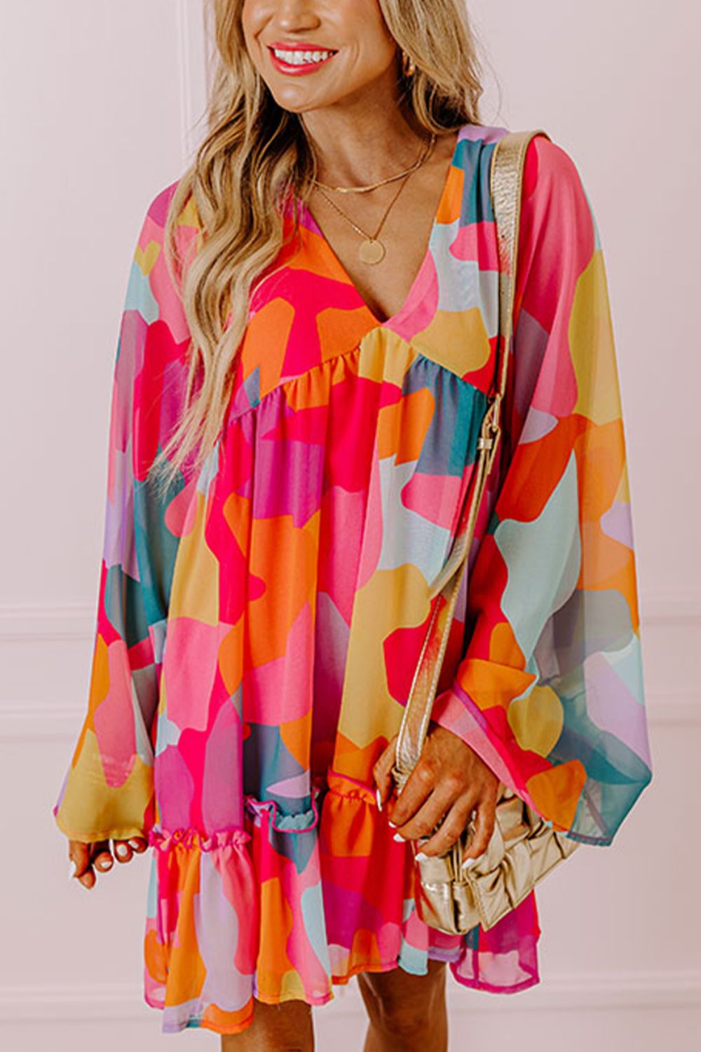 Well Tailored Dress with a Graceful Silhouette
