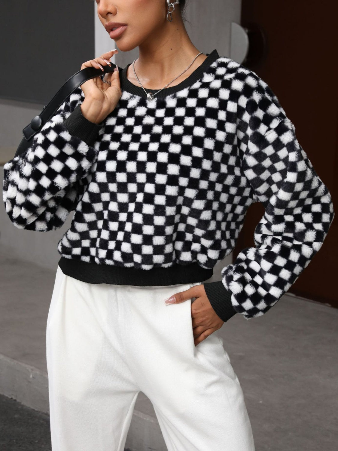 Effortlessly Elegant Shirt with a Timeless Design