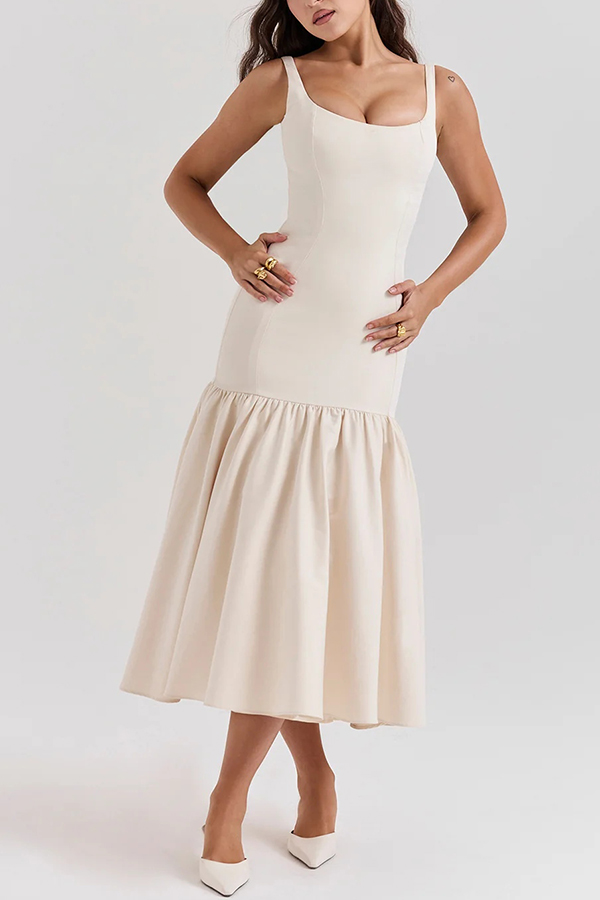 Beautifully Finished Dress in a Timeless Design