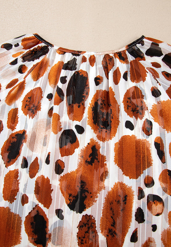 Sophisticated Blouse with a Clean Classic Look