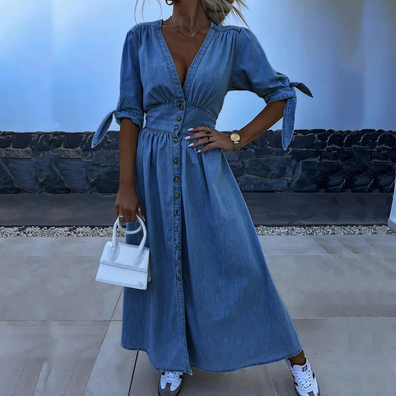 Well Tailored Dress with a Graceful Silhouette