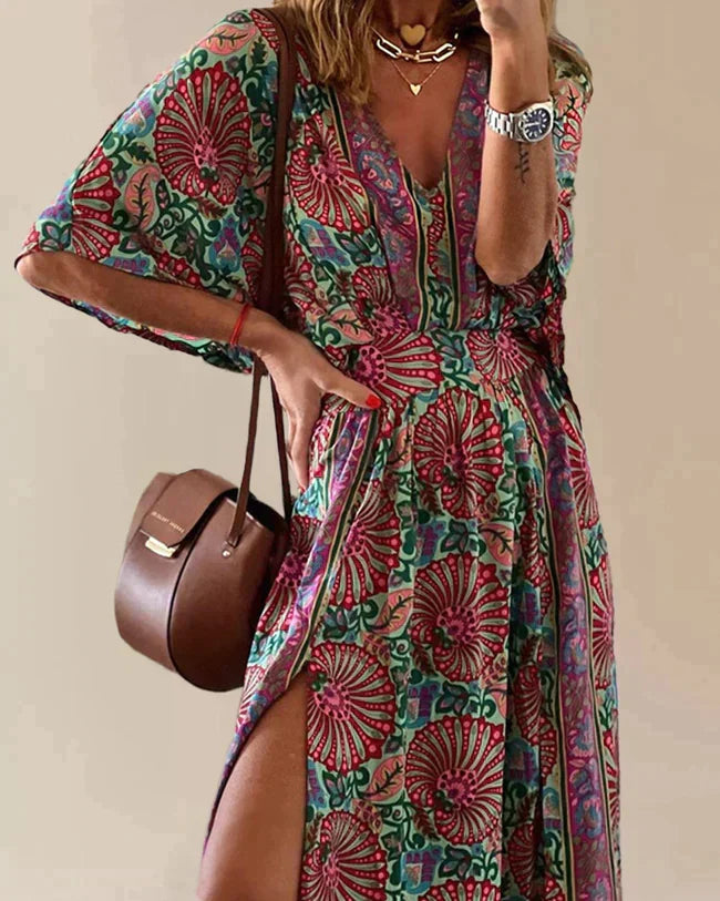 Classic Vintage & Enduringly Stylish Dress