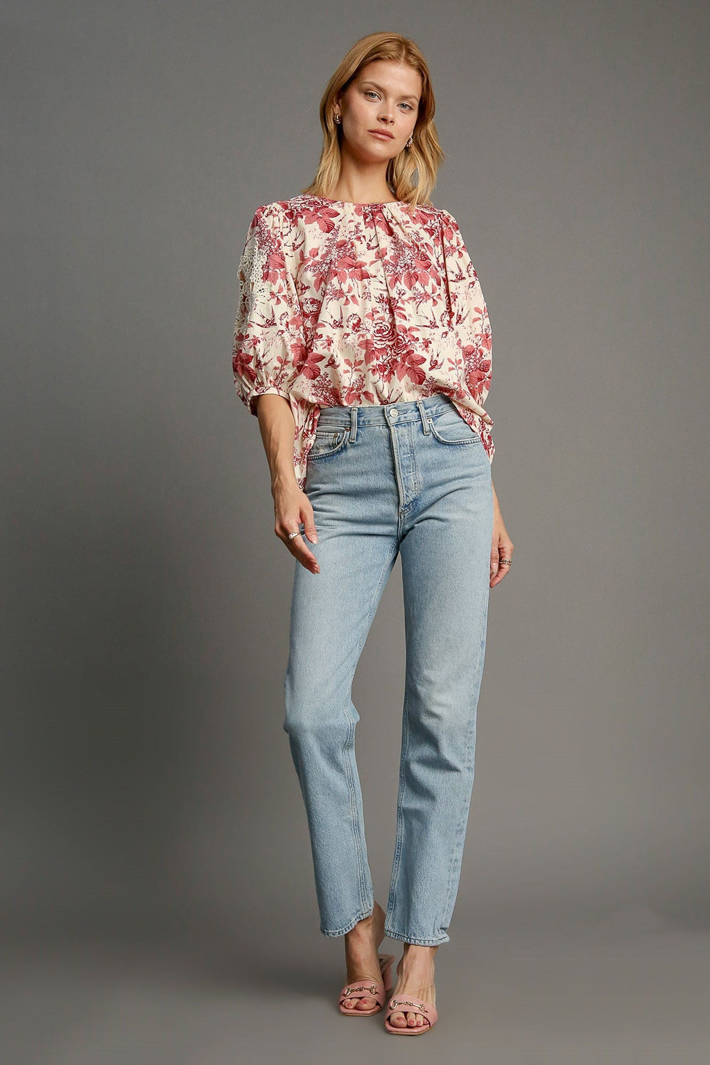 Well Tailored Blouse with a Graceful Silhouette