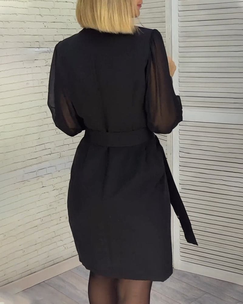 Well Tailored Dress with a Graceful Silhouette