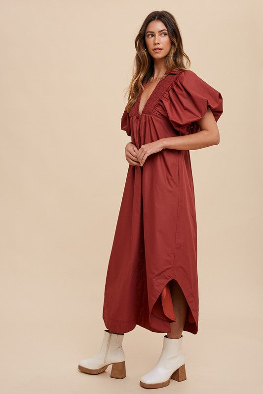 Well Tailored Dress with a Graceful Silhouette