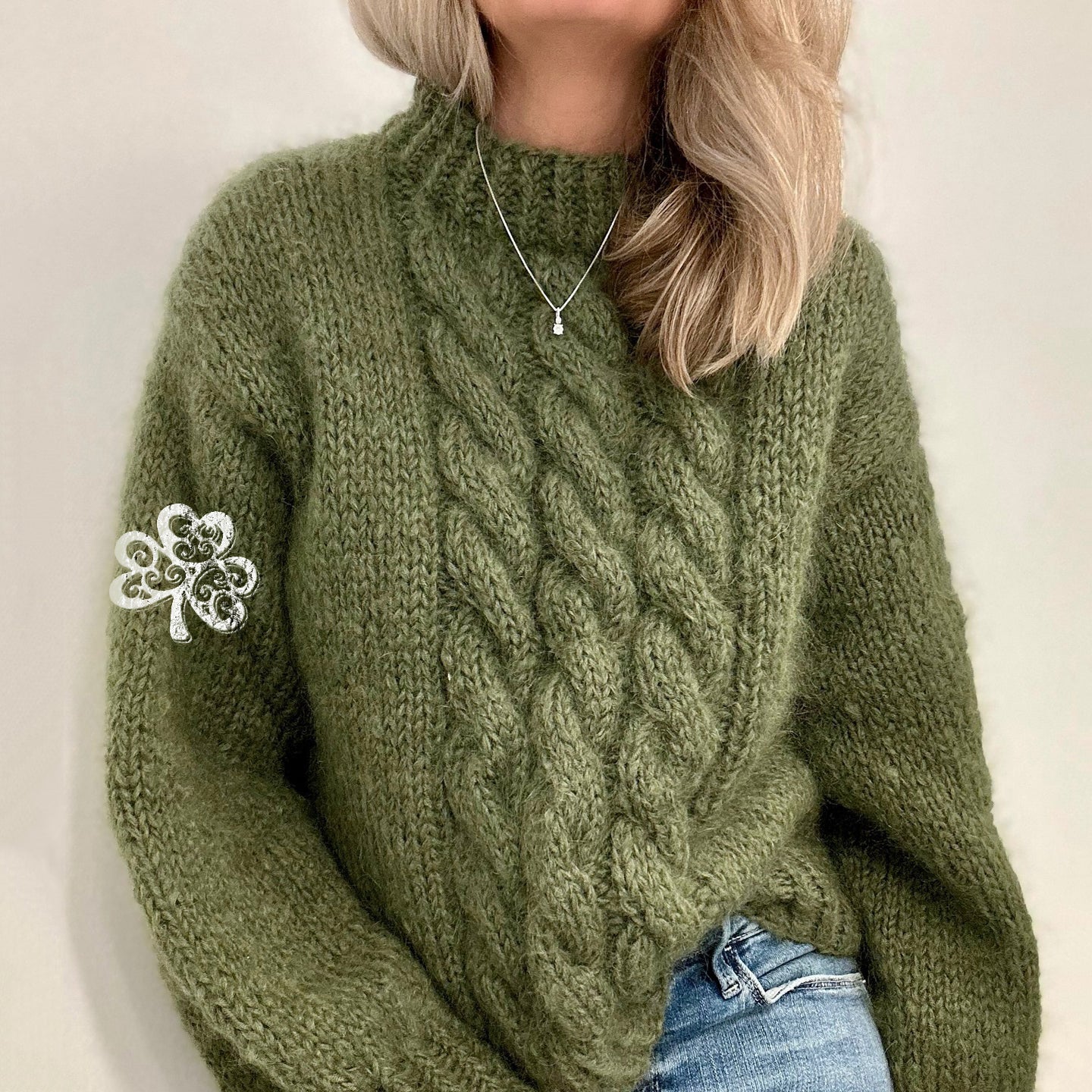 Women'S Burlap Textured Clover Pattern Sweater artswardrobe