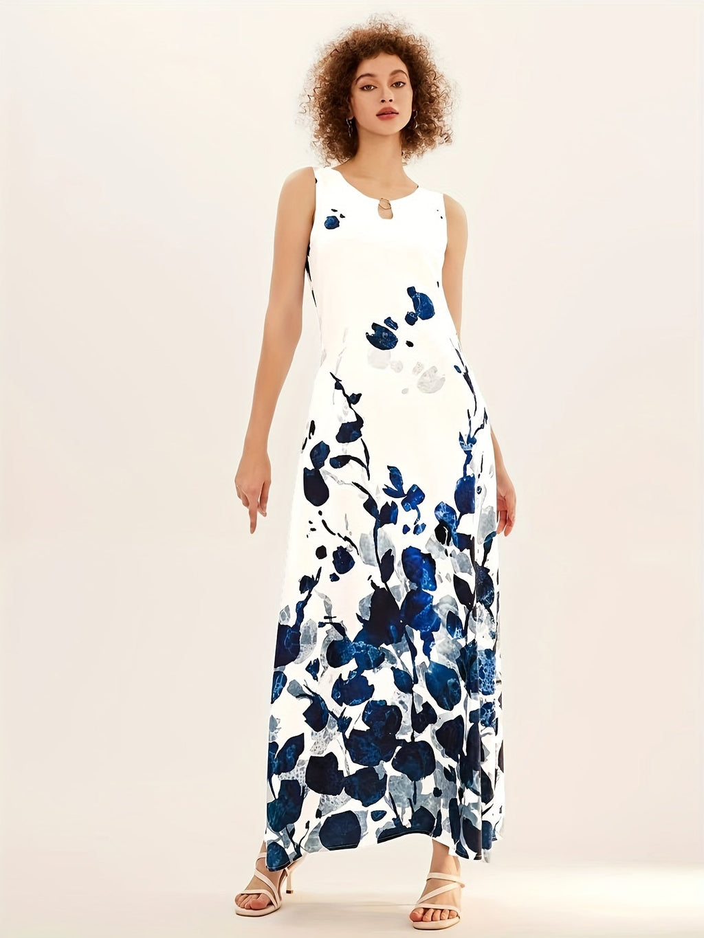Well Tailored Dress with a Graceful Silhouette
