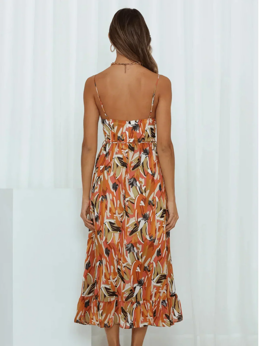 Gracefully Styled Dress for Any Occasion