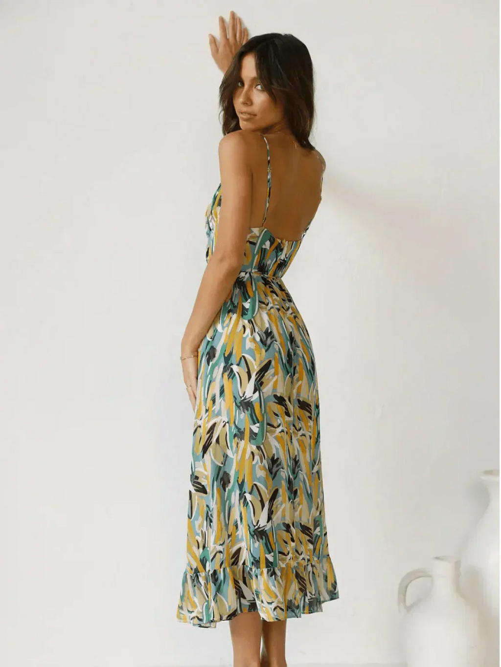 Gracefully Styled Dress for Any Occasion