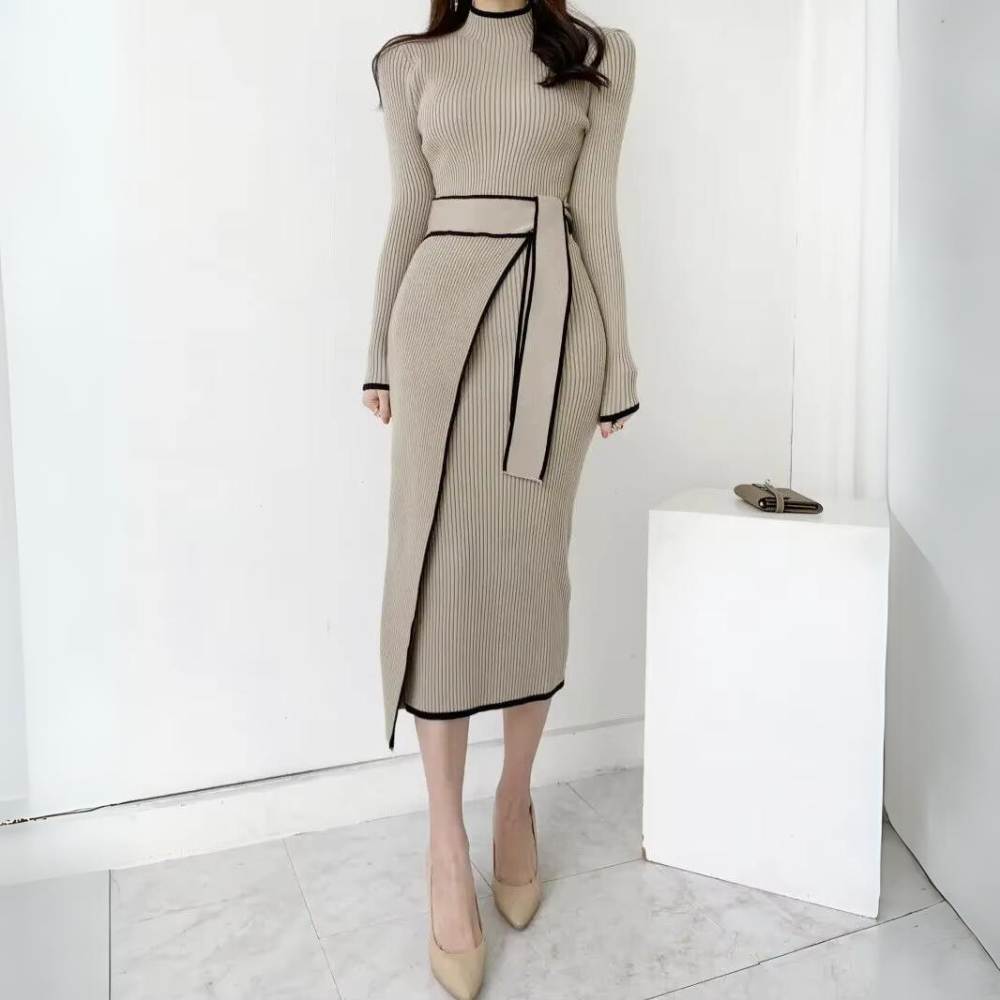Effortlessly Elegant Dress with a Timeless Design