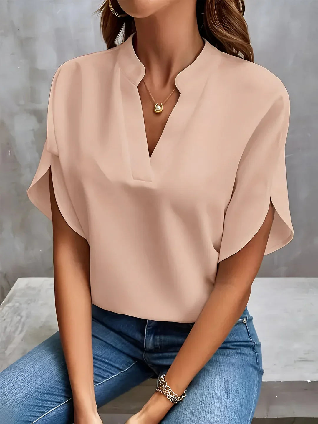 Sophisticated Blouse with a Clean Classic Look