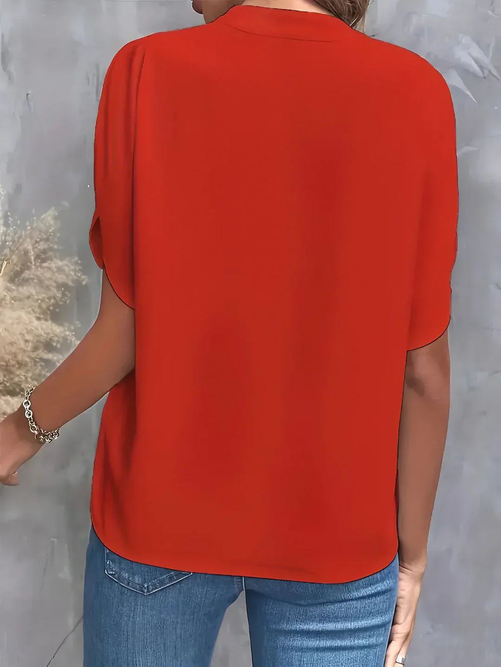 Sophisticated Blouse with a Clean Classic Look
