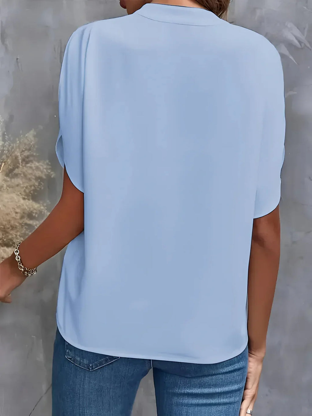 Sophisticated Blouse with a Clean Classic Look