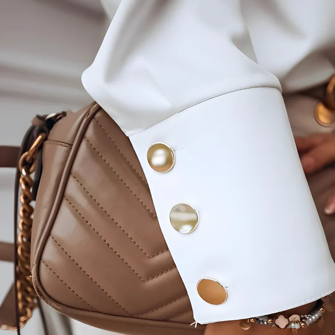Well Tailored Blouse with a Graceful Silhouette