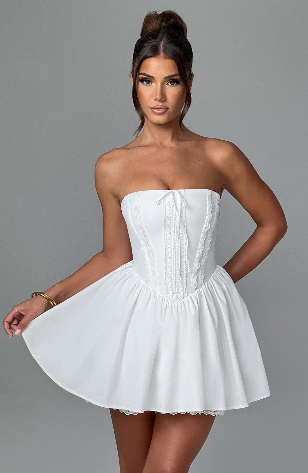 Classic Vintage Dress with a Flattering Fit