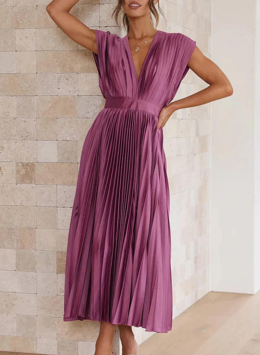 Sophisticated Dress with a Clean Classic Look