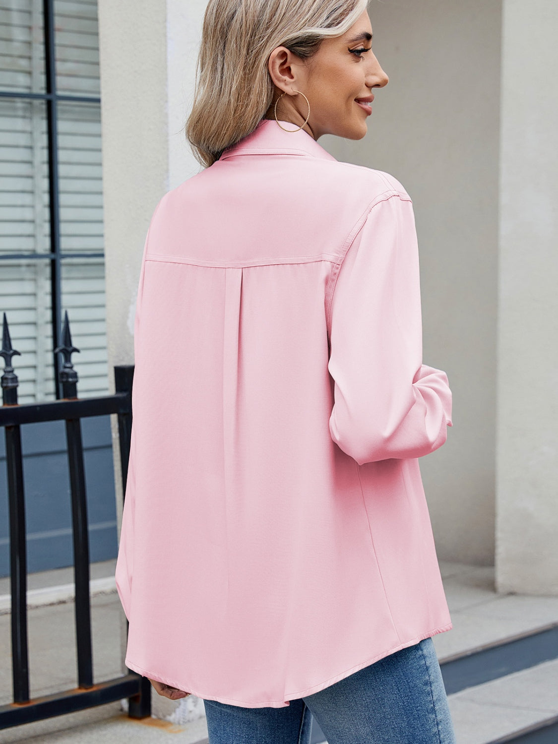 Well Tailored Shirt with a Graceful Silhouette