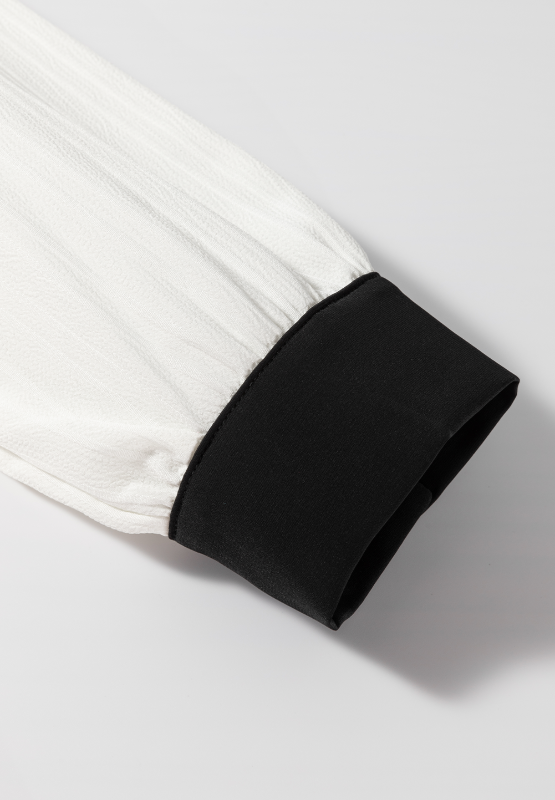Beautifully Crafted Blouse in a Classic Style