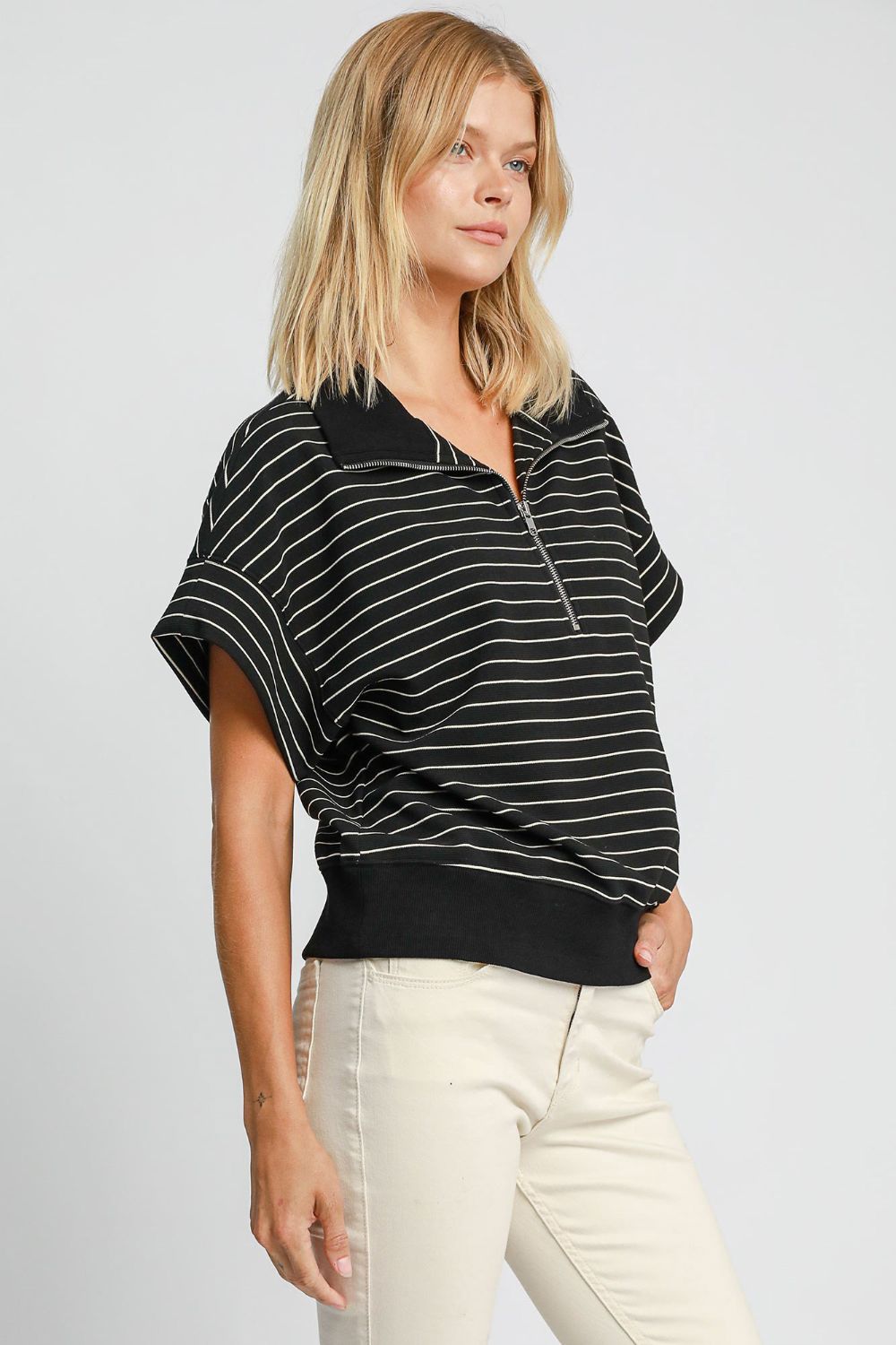 Effortlessly Elegant Shirt with a Timeless Design