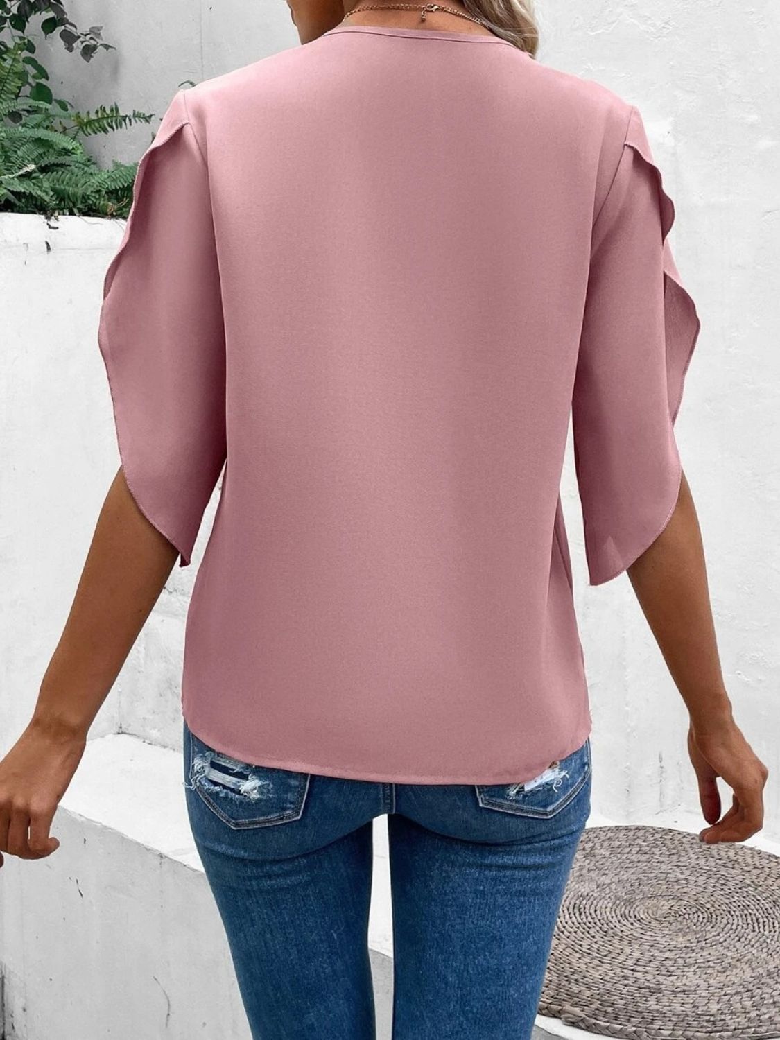 Classic Vintage Blouse with a Flattering Fit