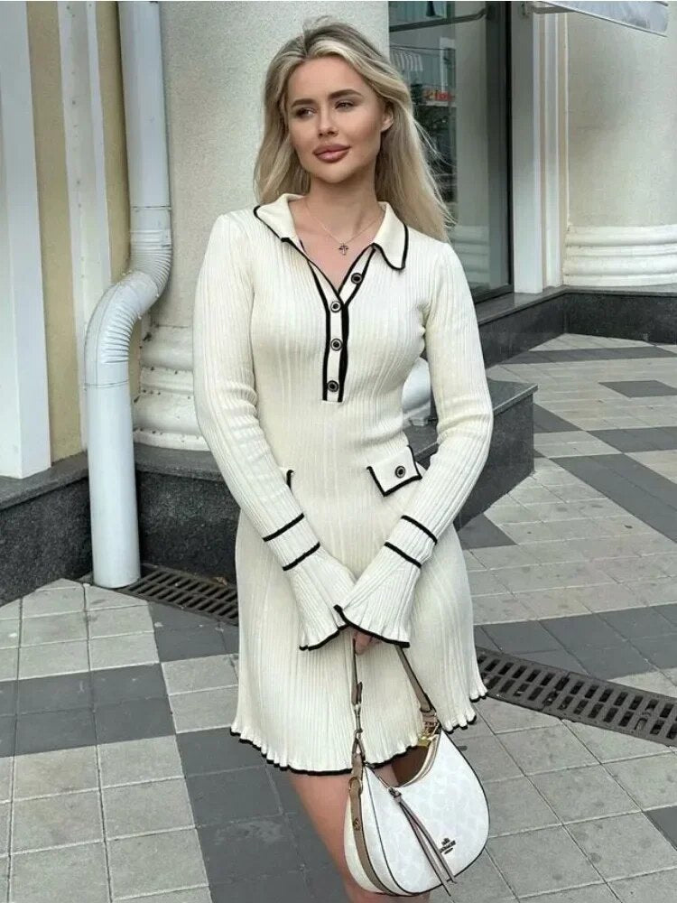 Beautifully Finished Dress in a Timeless Design